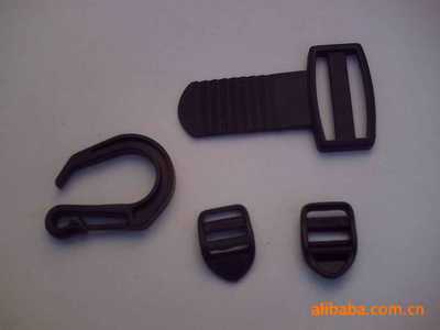 【塑膠皮帶扣,小賽鋼掛鉤,塑膠日型扣,深圳四馬供應(yīng)塑膠產(chǎn)品】價格,廠家,圖片,皮帶扣,東莞市鳳崗協(xié)盛塑膠制品廠-